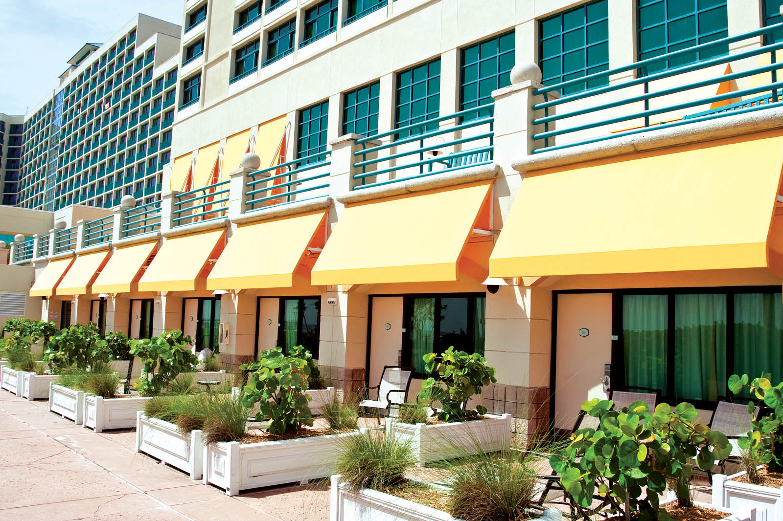 Awning_pxl